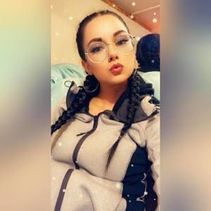 Meet your Posher, Lydia